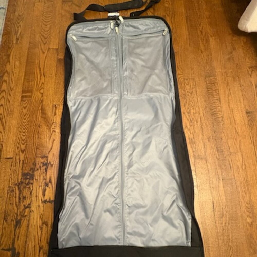 Briggs-Riley Baseline Classic Garment Bag for travel, hanging, NWT, vintage